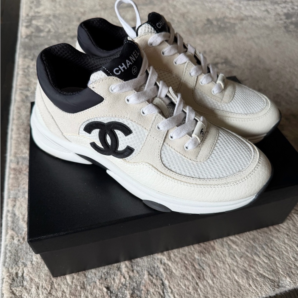 CHANEL White and Black Sneakers 37.5